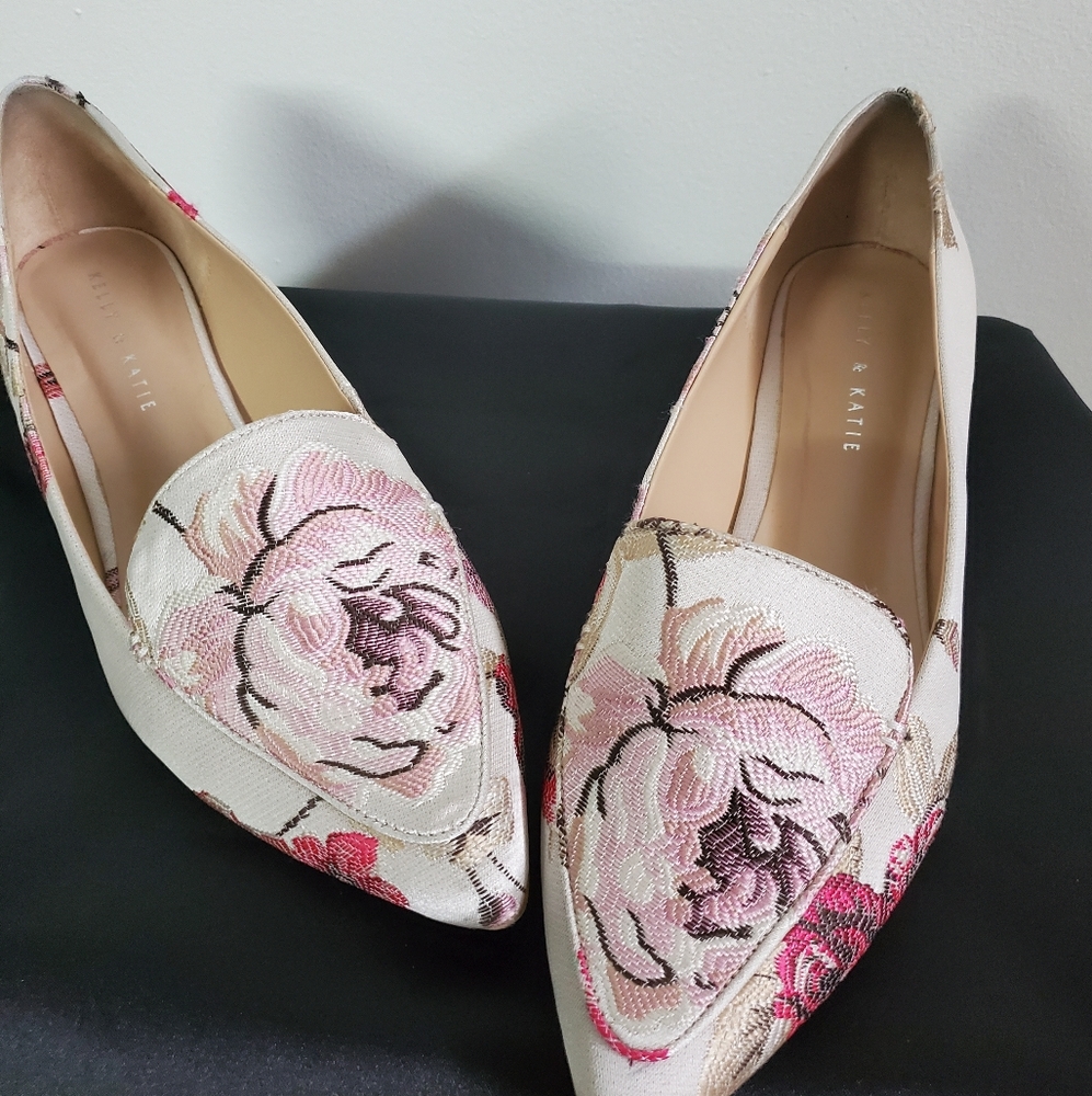 Kelly and Katie Womens size 11 Flats